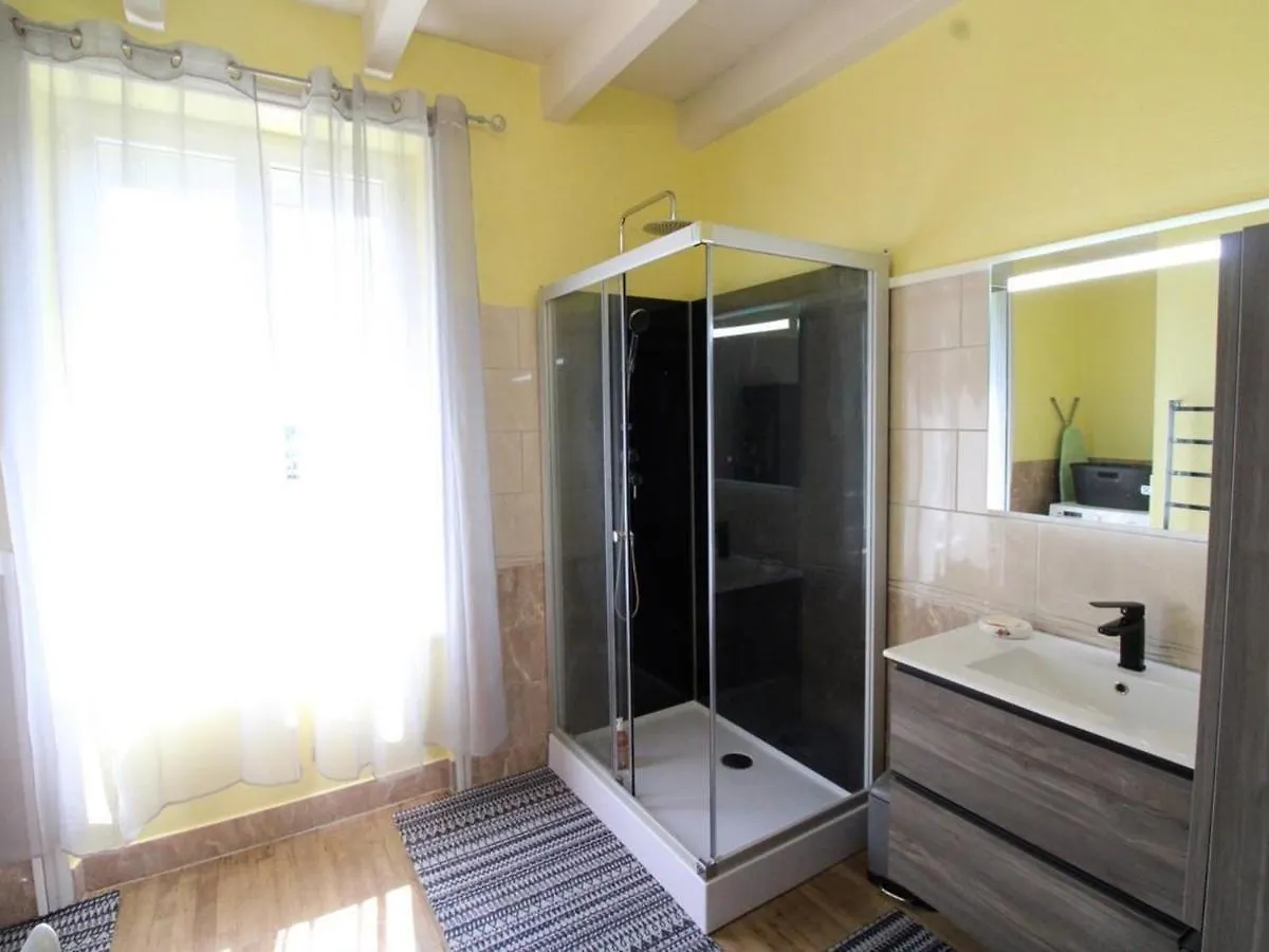 Maison Confortable Avec Spa, Grand Jardin, Proche D'Activites Nature Et Visites Culturelles - Fr-1-742-517 Pléaux 0*,  Frankrig