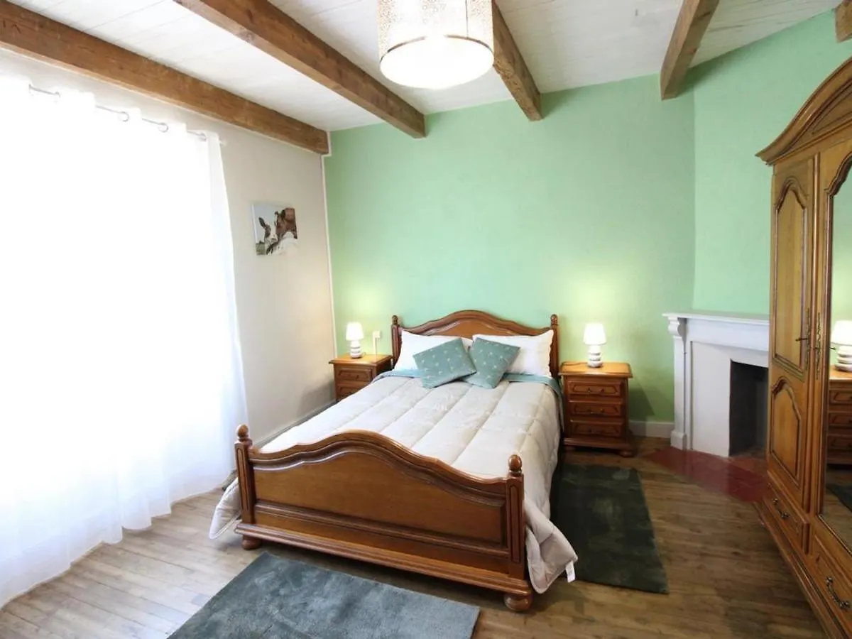 Feriehus Maison Confortable Avec Spa, Grand Jardin, Proche D'Activites Nature Et Visites Culturelles - Fr-1-742-517 Pléaux Frankrig