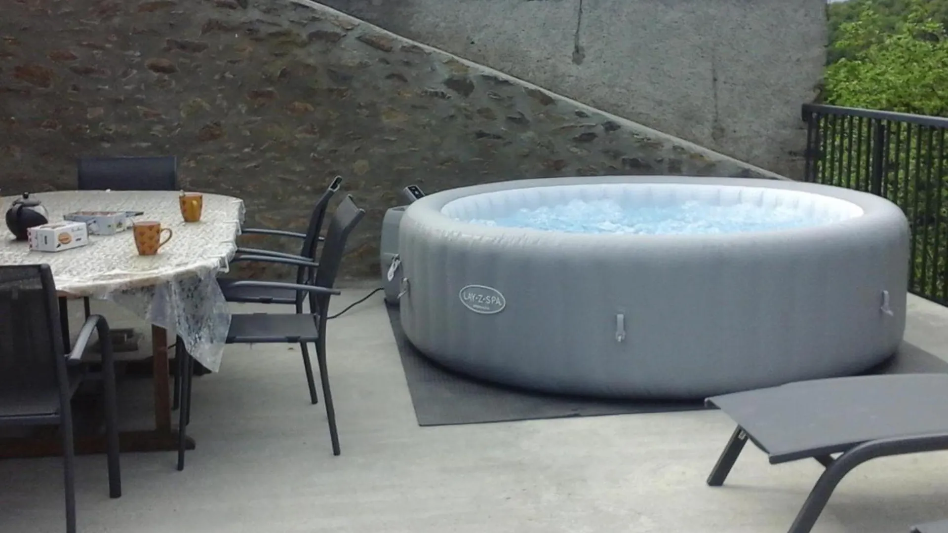 Feriehus Maison Confortable Avec Spa, Grand Jardin, Proche D'Activites Nature Et Visites Culturelles - Fr-1-742-517 Pléaux